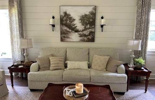 Petal House | BB's Cottage