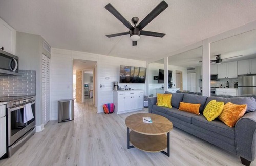 Belleair Beach Condo | BBC110 Renovated Beachfront Condo W/Pool
