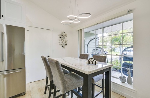 Lake St. George House | BBQ Ready Retreat w/Pool Access in Palm Harbor