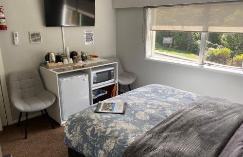 Lower Hutt Bed & Breakfast | BBs B&B