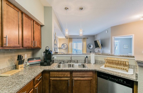 Channel District Apartment | BC-522: Channelside Luxury Apartment