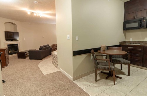 Lac La Biche Hotel | BCMInns - Lac La Biche