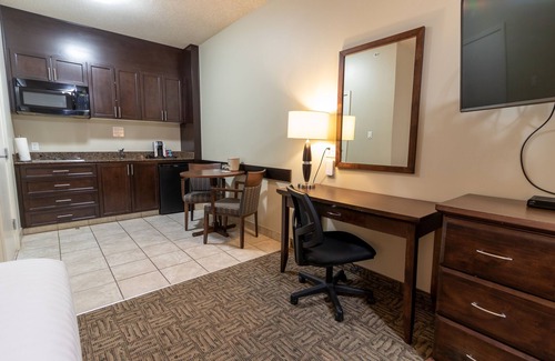 Lac La Biche Hotel | BCMInns Lac La Biche