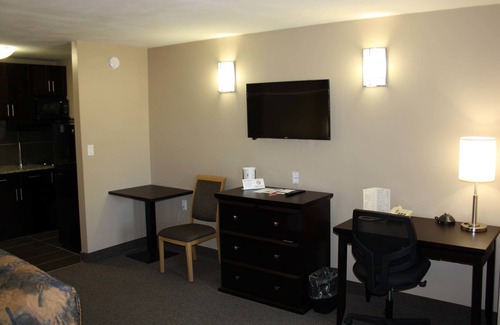 Peace River Hotel | BCMInns Peace River