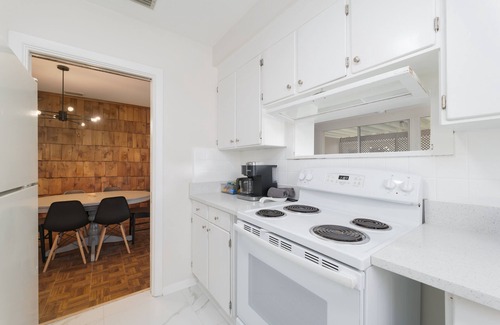 Lakewood House | Be A Nomad | Cozy 3BR w/Big Yard & Parking