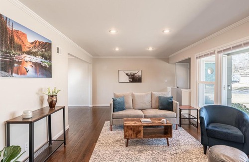 Westwood Hills House | Be At Home in KC
