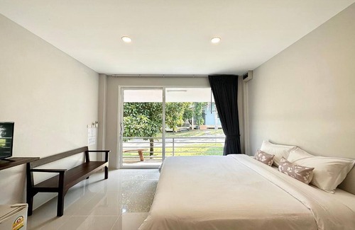 Thep Kasattri Hotel | Be Leaf Resort