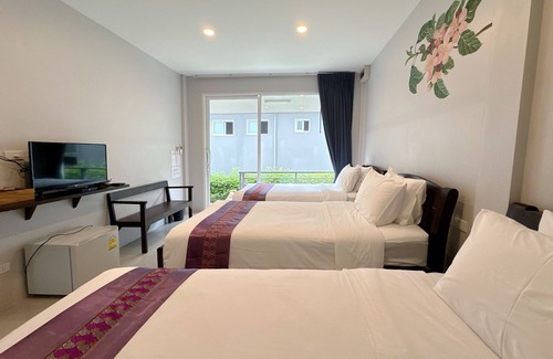 Thep Kasattri Hotel | Be Leaf Resort