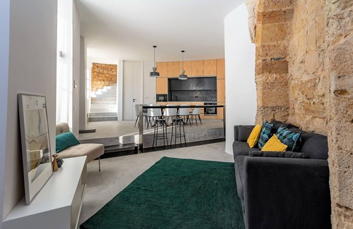 Santa Maria Maior Apartment | Be Local - Historic house of Santo André in Alfama - Lisbon