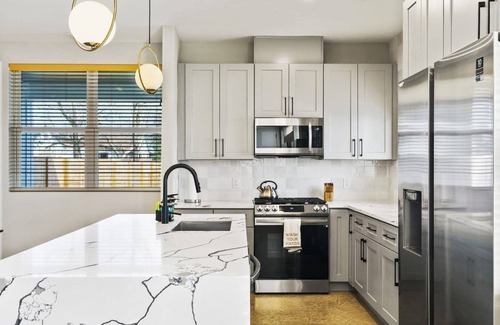 St. John - Coronado Hills House | Be There in 🔟 Ten: (An East Central mod home)
