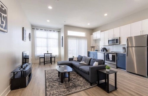 Deep Ellum Apartment | Be Yourself Stays.nThe perfect place to be yourself away from home.