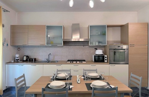 Palau House | [Beach 5min] Private parking, garden and BBQ