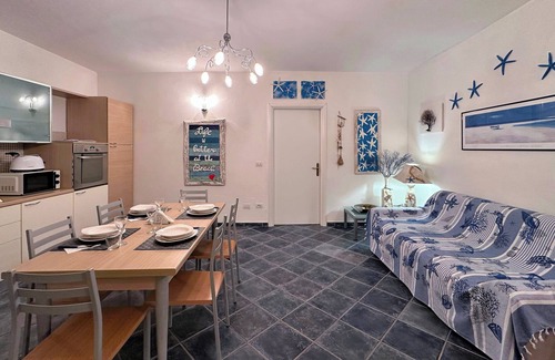 Palau House | [Beach 5min] Private parking, garden and BBQ