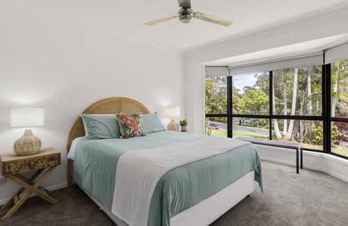 Safety Beach House | Beach and golf. 5 bedroom family home