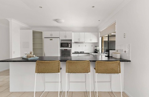 Safety Beach House | Beach and golf. 5 bedroom family home