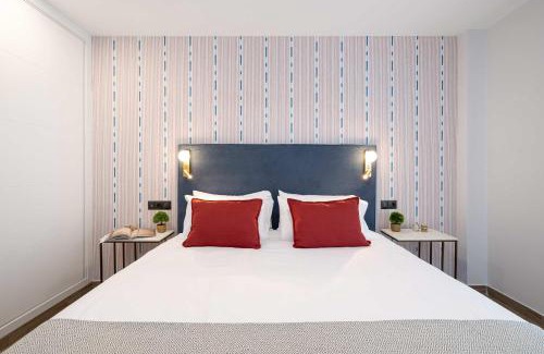Caleta de Velez Apartment | Beach and golf at modern apartment