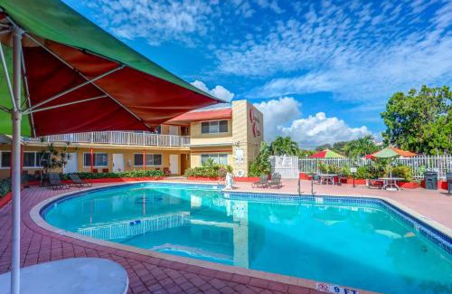 Parkside Hotel | Beach and Town Motel