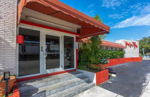 Parkside Hotel | Beach and Town Motel
