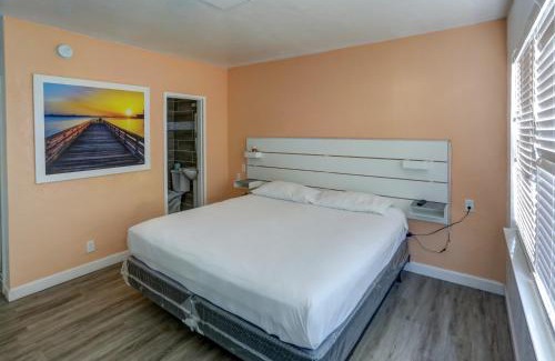 Parkside Hotel | Beach and Town Motel
