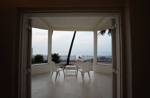 Tonse West Villa | Beach At The White House