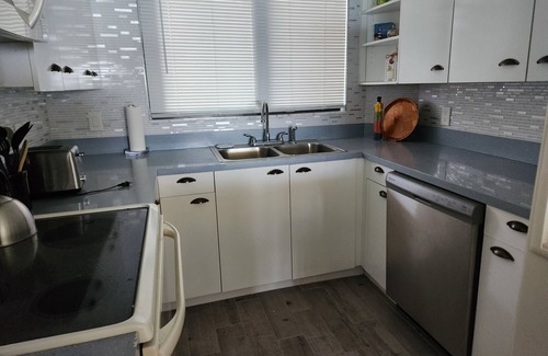 Sand Key Condo | BEACH BALCONY HEATED POOL SPA Grill WIFI W/DnDISCOUNT SEP OCT DEC FEB 28-MAR 28