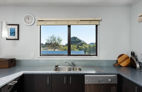 Mount Maunganui House | Beach Base - The Mount
