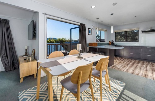 Mount Maunganui House | Beach Base - The Mount