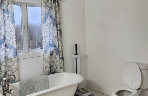 Mastic Beach House | Beach/Bird Watching Paradise on the South Shore