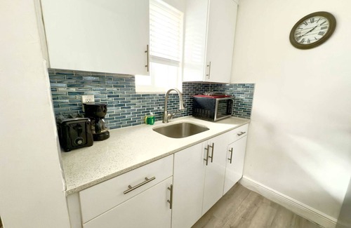 South Lake Apartment | Beach Bliss: Cozy Apartment Steps from the beach