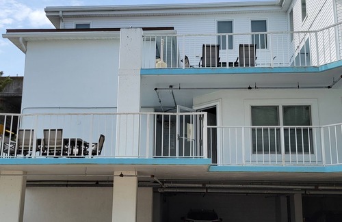 Dewey Beach Condo | BEACH BLOCK large & gorgeous 1 bdrm with reserved parking