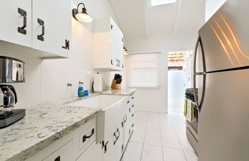 La Jolla Shores Apartment | Beach Bungalow 2 Blocks to Beach