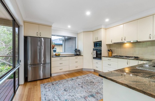 Dunbogan House | Beach, Bush and Birds