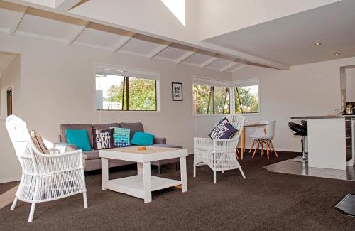Whangamata House | Beach Central - Whangamata Holiday Home