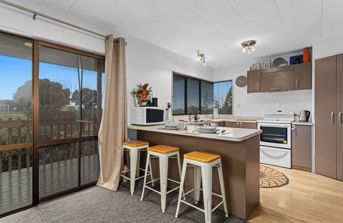 Ohope House | Beach Close - Ohope Beach Holiday Home