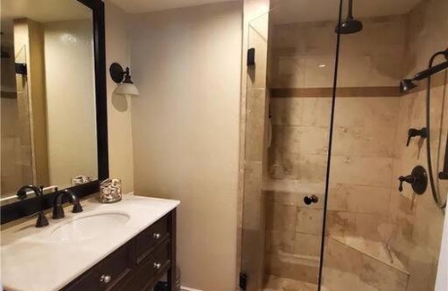 Downtown House | Beach Close Townhome
