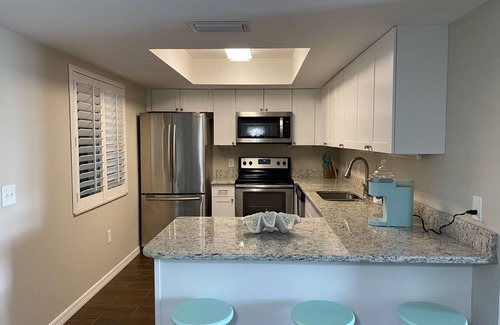 Fort Pierce Condo | Beach Condo 2/2 newly remodeled & furnished