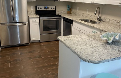 Fort Pierce Condo | Beach Condo 2/2 newly remodeled & furnished