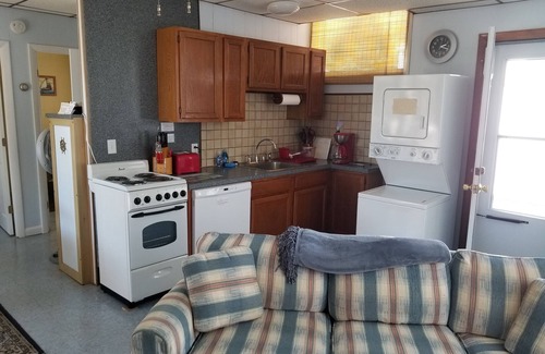 Point Judith Cottage | Beach Cottage at Sand Hill Cove.Walk to Beach (Narragansett, Point Judith)
