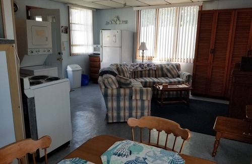 Point Judith Cottage | Beach Cottage at Sand Hill Cove.Walk to Beach (Narragansett, Point Judith)