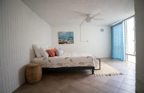 Punaluu Apartment | Beach & Country Beachfront Studio