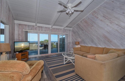 Sea Dunes Apartment | Beach Daze Townhome at Sea Dunes Green Turtle B5 ~ Ocean View next to Pool