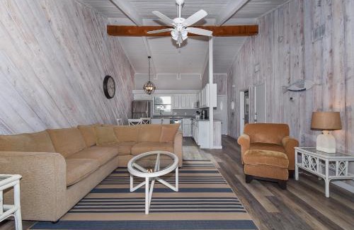Sea Dunes Apartment | Beach Daze Townhome at Sea Dunes Green Turtle B5 ~ Ocean View next to Pool