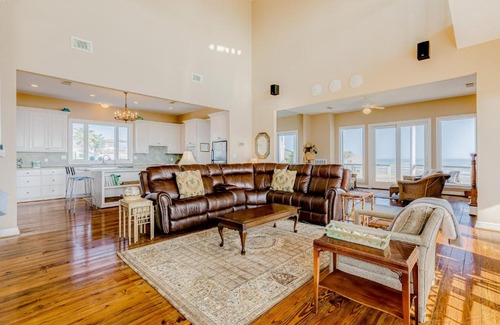 Pirates Beach House | Beach Diamond