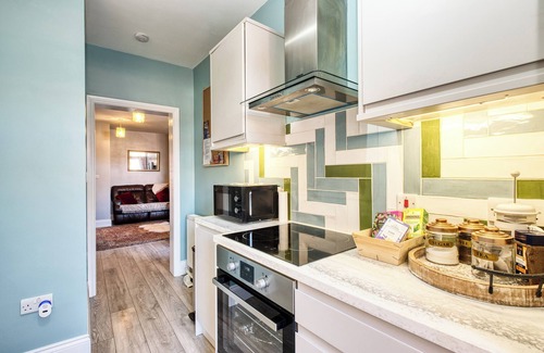 Margate Apartment | Beach & Dreamland Nearby -pet Friendly & Garden