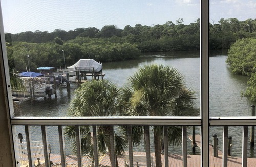 Englewood South Condo | Beach, fishing and boating