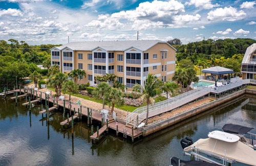 Englewood South Condo | Beach, fishing and boating