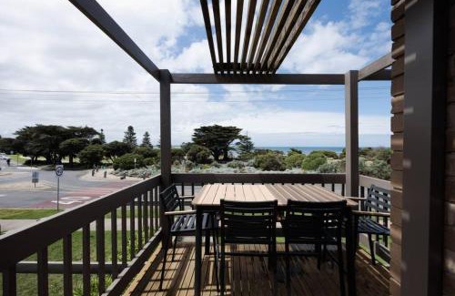 Torquay Apartment | Beach Flat - across the road from the beach