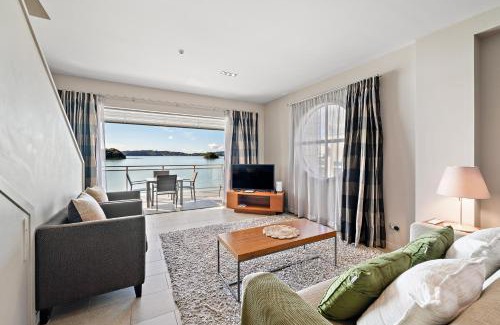 Paihia Apartment | Beach Front 2 Bedroom Apartment