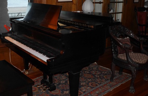 Woodmont House | Beach Front Arts & Crafts House With Gorgeous Views Of The Sound