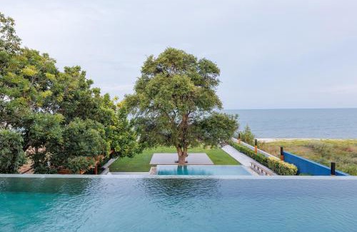 Cha-am Apartment | Beach Front Condo, Baan Thew Talay, Perfect Choice for Family and Couple